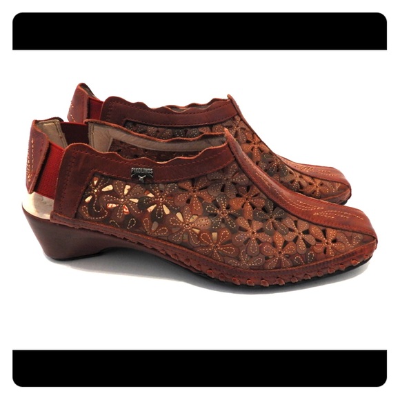 pikolinos women's sandals